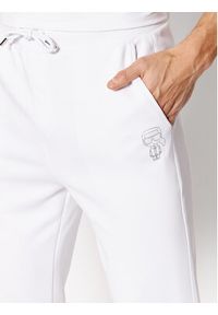 Karl Lagerfeld - KARL LAGERFELD Spodnie dresowe 705408 521900 Biały Regular Fit. Kolor: biały. Materiał: bawełna