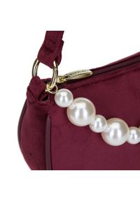 Wittchen - Damska torebka welurowa z perłami. Kolor: czerwony. Wzór: aplikacja. Styl: elegancki, wizytowy. Rodzaj torebki: na ramię #3