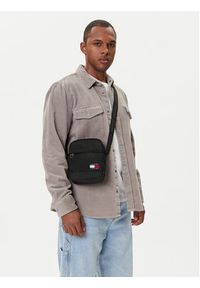 Tommy Jeans Saszetka Tjm Ess Daily Reporter AM0AM13389 Czarny. Kolor: czarny. Materiał: materiał #4