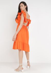 Born2be - Pomarańczowa Sukienka Raiphei. Okazja: na wesele, na ślub cywilny. Typ kołnierza: dekolt kwadratowy. Kolor: pomarańczowy. Materiał: bawełna, tkanina, elastan. Długość rękawa: na ramiączkach #3