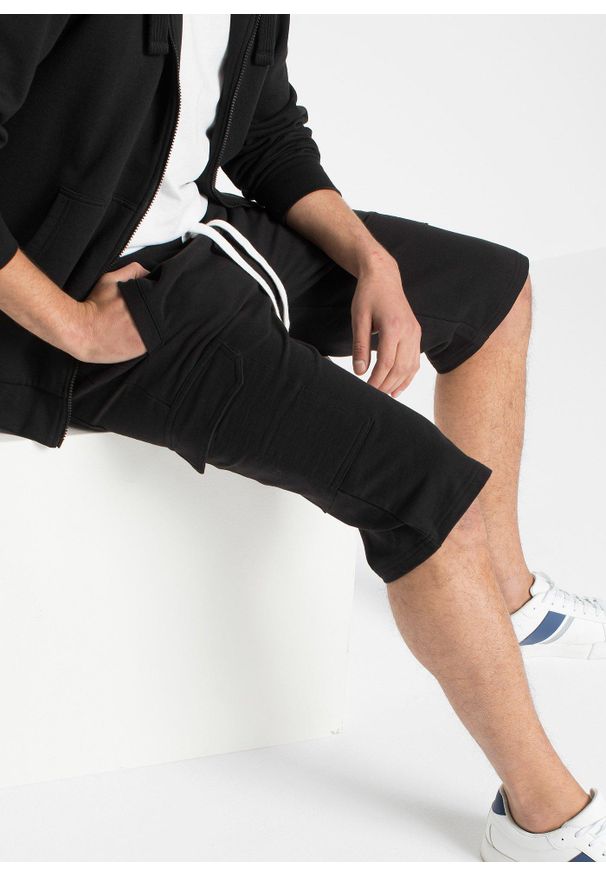 bonprix - Bermudy dresowe bojówki z czystej bawełny organicznej. Kolor: czarny. Materiał: bawełna, dresówka