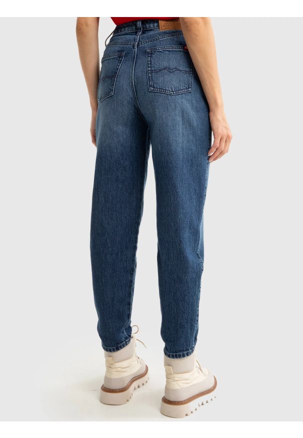 Big-Star - Jeansy damskie mom jeans z kolekcji Authentic granatowe Silla 515. Okazja: na co dzień. Stan: podwyższony. Kolor: niebieski. Styl: retro, casual