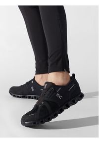 On Sneakersy Cloud 5 Waterproof 59.98842 Czarny. Kolor: czarny. Materiał: materiał #4