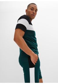 bonprix - Shirt i krótkie spodnie (2 części). Kolor: zielony. Materiał: dresówka. Długość: krótkie