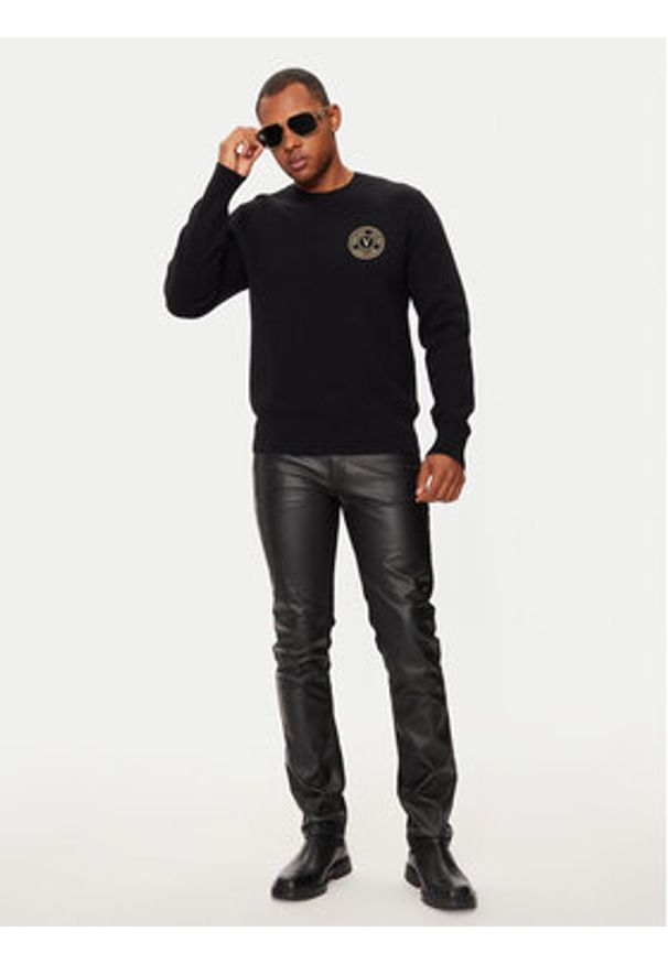 Versace Jeans Couture Sweter 77GAFMH7 Czarny Regular Fit. Kolor: czarny. Materiał: bawełna