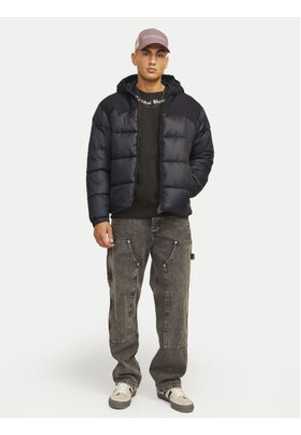 Jack & Jones - Jack&Jones Kurtka zimowa Moon 12256882 Czarny Regular Fit. Kolor: czarny. Materiał: syntetyk. Sezon: zima