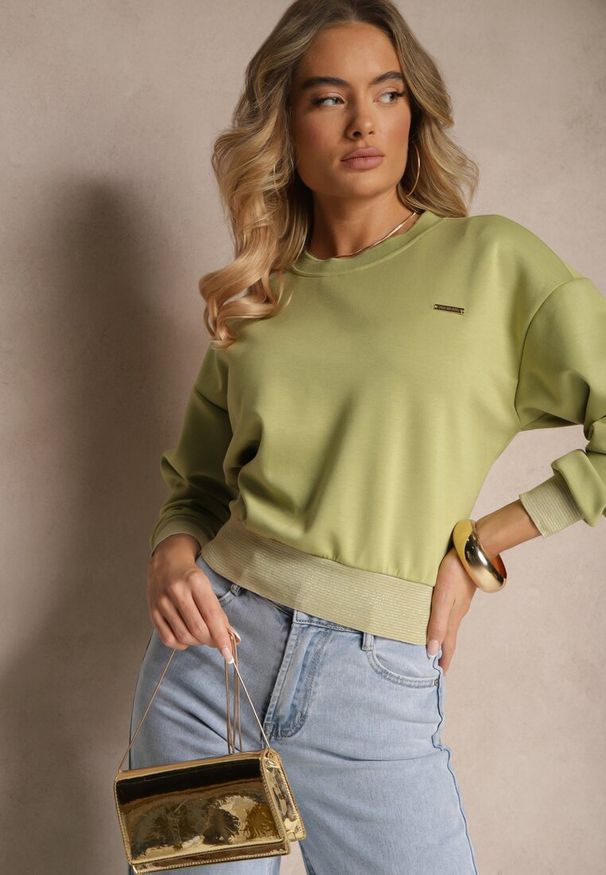 Renee - Zielona Bluza Ozdobiona Metaliczną Nicią Ilatraen. Okazja: na spacer, na co dzień. Kolor: zielony. Materiał: jeans. Wzór: aplikacja. Styl: casual