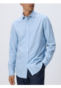 Reserved - Koszula slim z bawełny egipskiej - jasnoniebieski. Kolor: niebieski. Materiał: bawełna #1