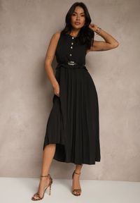 Renee - Czarna Plisowana Sukienka o Rozkloszowanym Kroju Bez Rękawów z Paskiem z Klamrą Iffule. Kolor: czarny. Długość rękawa: bez rękawów. Styl: elegancki #3