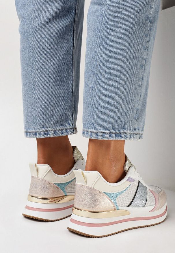Born2be - Srebrno-Różowe Sneakersy Brokatowe na Piankowej Podeszwie Tindriel. Kolor: srebrny