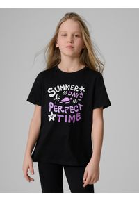 4f - 4F T-shirt regular z nadrukiem dziewczęcy - czarny 152 (11-12 lat). Okazja: na co dzień. Kolor: czarny. Materiał: dzianina, bawełna. Wzór: nadruk. Sezon: lato. Styl: casual #1