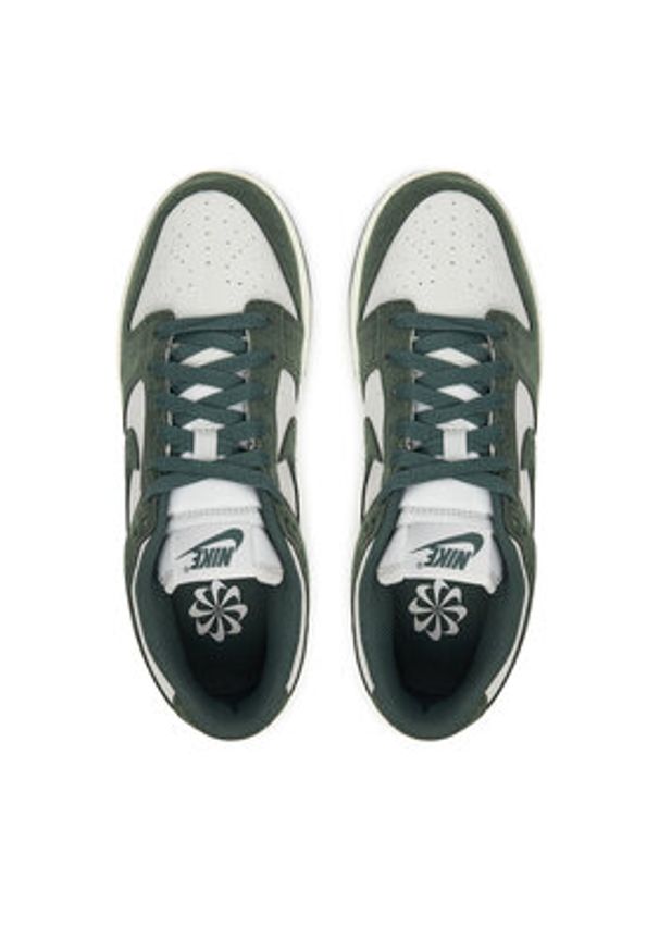 Nike Sneakersy Dunk Low HJ7673 002 Biały. Kolor: biały. Materiał: skóra