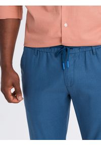 Ombre Clothing - Męskie spodnie podwijane chino z dodatkiem lnu – niebieski denim V5 - Rozmiar: S. Okazja: na co dzień. Kolor: niebieski. Materiał: len, denim. Sezon: lato. Styl: casual #8
