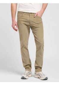 Lee - MESKIE SPODNIE LEE SLIM FIT MVP OSCAR KHAKI 112370603. Kolor: brązowy #1