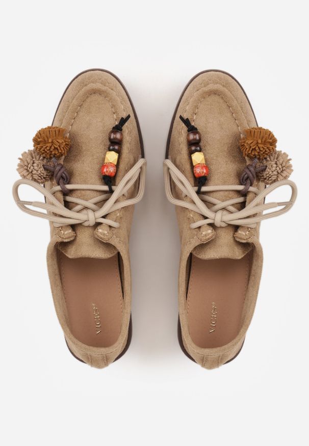 Born2be - Beżowe Mokasyny VICES z Wkładką ze Skóry Natualnej Ozdobione Koralikami. Nosek buta: okrągły. Kolor: beżowy. Materiał: skóra. Wzór: aplikacja. Obcas: na obcasie. Styl: klasyczny. Wysokość obcasa: niski