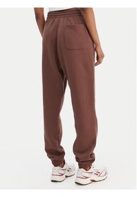 Reebok Spodnie dresowe Cl Ae Pant 100202799 Brązowy Regular Fit. Kolor: brązowy. Materiał: bawełna #7