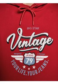 Big-Star - Bluza męska z kapturem z nadrukiem czerwona Luka 603. Okazja: na spacer. Typ kołnierza: kaptur. Kolor: czerwony. Materiał: dzianina, dresówka, jeans. Wzór: nadruk. Styl: sportowy #4