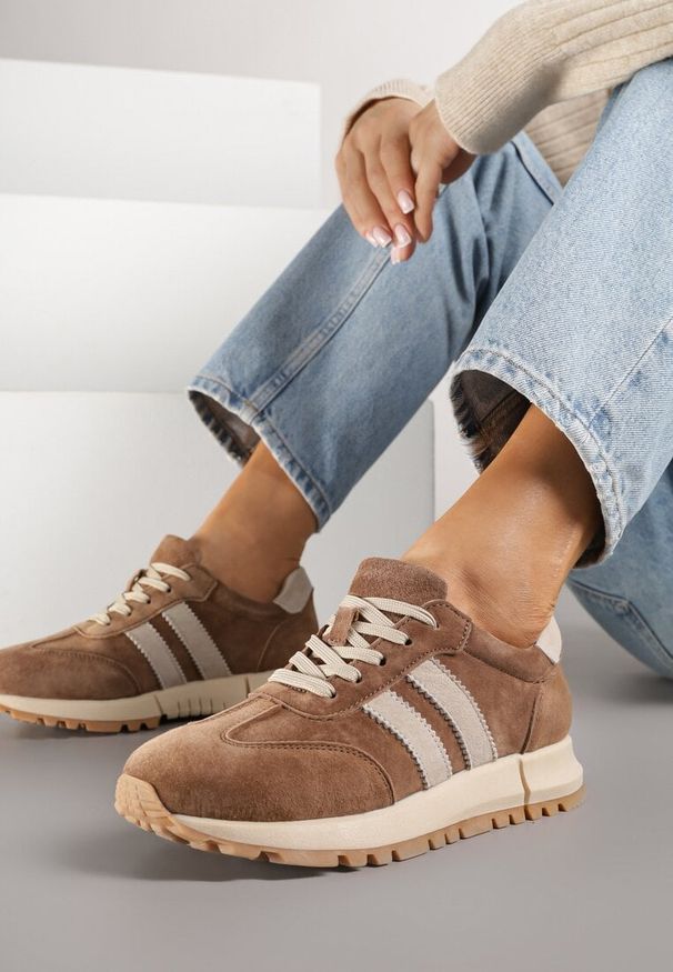 Born2be - Brązowe Skórzane Sneakersy z Ozdobnymi Paskami Felindda. Okazja: na co dzień. Zapięcie: pasek. Kolor: brązowy. Materiał: skóra