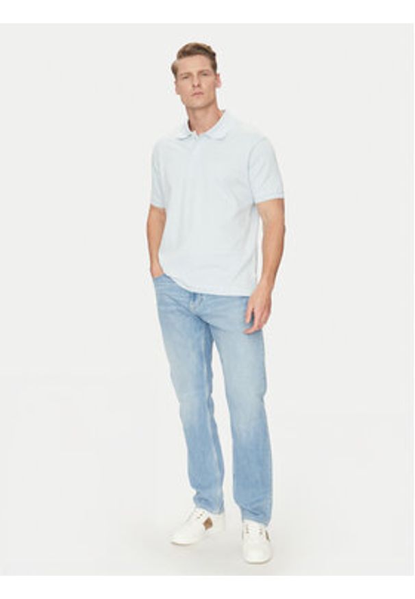 Guess Jeans Polo M4BP29 KCJV1 Błękitny Regular Fit. Typ kołnierza: polo. Kolor: niebieski. Materiał: bawełna