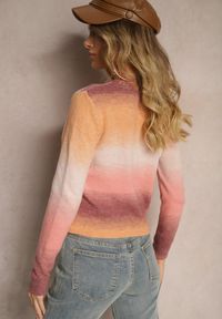 Renee - Jasnoróżowy Golf z Kolorowym Efektem Ombre o Prostym Kroju Ferentina. Okazja: na co dzień. Typ kołnierza: golf. Kolor: różowy. Materiał: jeans. Wzór: kolorowy. Styl: elegancki, casual #5