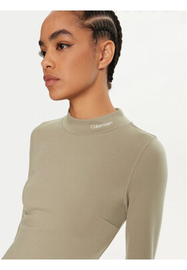 Calvin Klein Jeans Sukienka codzienna J20J225395 Zielony Regular Fit. Okazja: na co dzień. Kolor: zielony. Materiał: syntetyk. Typ sukienki: proste. Styl: casual