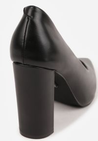 Born2be - Czarne Czółenka na Obcasie Vices ze Skórzaną Wkładką Olannela. Okazja: na co dzień, na spotkanie biznesowe, do pracy. Kolor: czarny. Materiał: skóra. Obcas: na obcasie. Styl: casual, biznesowy, klasyczny. Wysokość obcasa: średni #7