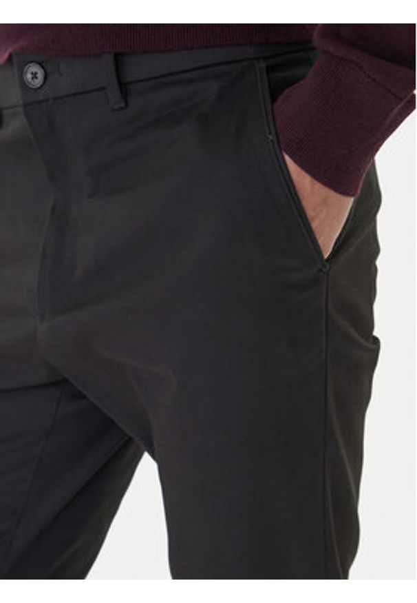 Calvin Klein Chinosy LV04LD613G Czarny Slim Fit. Kolor: czarny. Materiał: bawełna