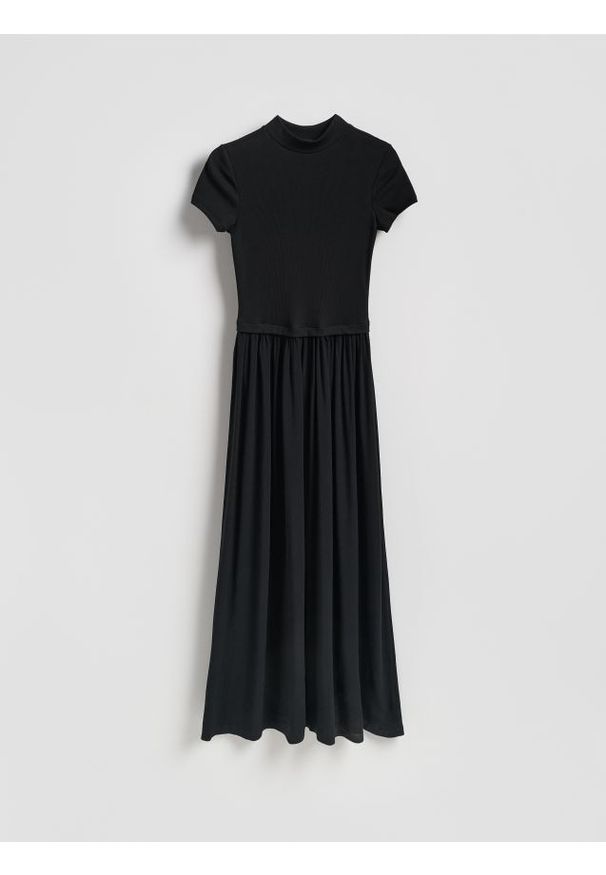 Reserved - Sukienka z golfem - czarny. Typ kołnierza: golf. Kolor: czarny. Materiał: materiał, bawełna, wiskoza