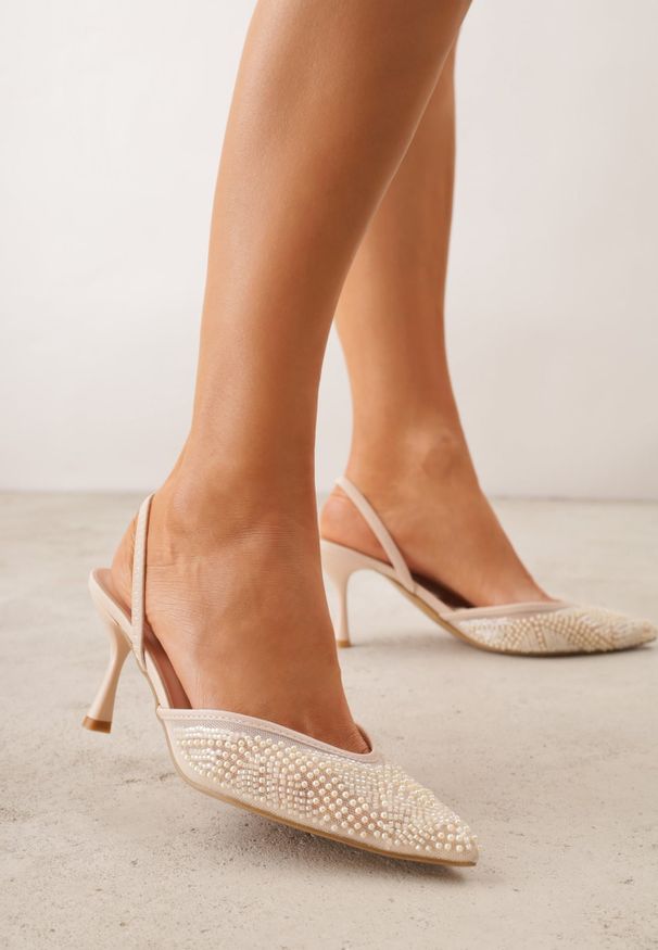 Renee - Beżowe Szpilki z Paskiem w Typie Slingback z Cholewką z Siateczki i Koralikami Carilriane. Zapięcie: pasek. Kolor: beżowy. Materiał: satyna. Szerokość cholewki: normalna. Wzór: aplikacja. Obcas: na szpilce. Styl: wizytowy, glamour, elegancki