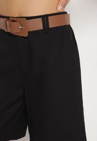 Born2be - Czarne Eleganckie Szorty z Wiskozą z Dodatkowym Paskiem z Klamrą Aranielle. Okazja: na co dzień, na spotkanie biznesowe. Stan: podwyższony. Kolor: czarny. Materiał: wiskoza. Styl: elegancki #4