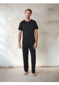 Sinsay - Piżama - czarny. Kolor: czarny. Materiał: bawełna. Długość: krótkie #1