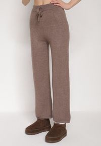 Born2be - Brązowy Komplet z Dzianiny z Wełną Spodnie Kardigan i Kamizelka na Guziki Meviseffa. Kolor: brązowy. Materiał: dzianina, wełna #5