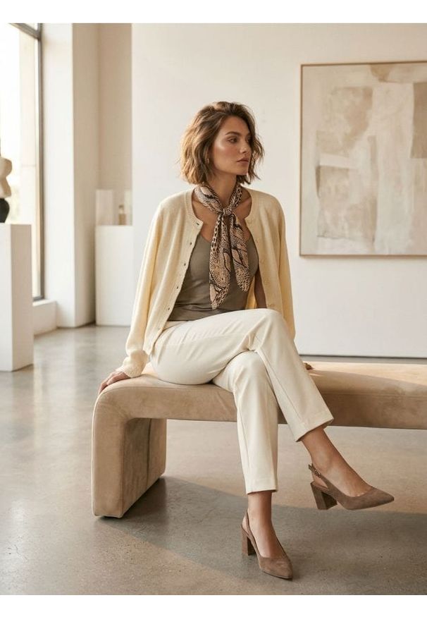 Sinsay - Klasyczny top - beżowy. Kolor: beżowy. Styl: klasyczny