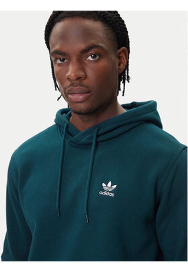 Adidas - adidas Bluza Trefoil Essentials JZ3589 Zielony Regular Fit. Kolor: zielony. Materiał: syntetyk