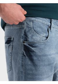 Ombre Clothing - Jeansowe krótkie spodenki męskie z delikatnym washem – jasnoniebieskie V1. Kolor: niebieski. Materiał: jeans. Długość: krótkie. Wzór: aplikacja. Sezon: lato. Styl: klasyczny, wakacyjny #7