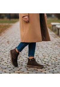 Brązowe Botki Armodo Wygodne Skórzane Buty Damskie Barefoot. Okazja: na co dzień. Kolor: brązowy. Materiał: skóra. Sezon: zima, jesień. Styl: casual #1