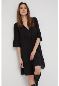 Answear Lab sukienka kolor czarny mini rozkloszowana. Kolor: czarny. Materiał: tkanina. Styl: wakacyjny. Długość: mini
