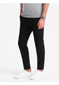 Ombre Clothing - Spodnie męskie o klasycznym kroju w delikatną kratę - czarne V5. Kolor: czarny. Materiał: wiskoza, poliester, materiał. Styl: klasyczny #1
