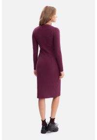 BeWear - Bawełniana sukienka dzianinowa ołówkowa z dekoltem V fiolet. Materiał: dzianina, bawełna. Typ sukienki: ołówkowe. Styl: klasyczny #4