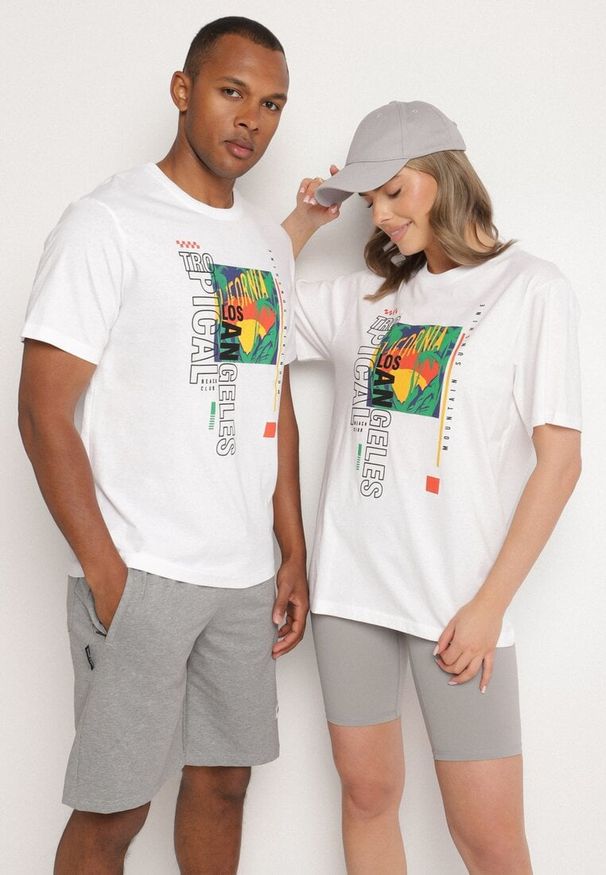 Born2be - Biała Koszulka T-shirt z Bawełny z Ozdobnym Nadrukiem Savenelle. Kolor: biały. Materiał: bawełna. Wzór: nadruk. Styl: klasyczny, elegancki