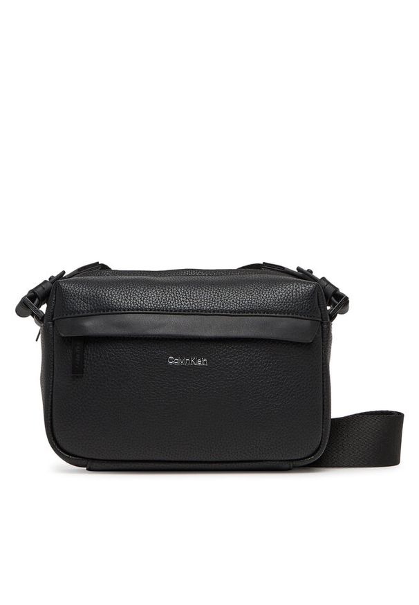 Saszetka Calvin Klein. Kolor: czarny