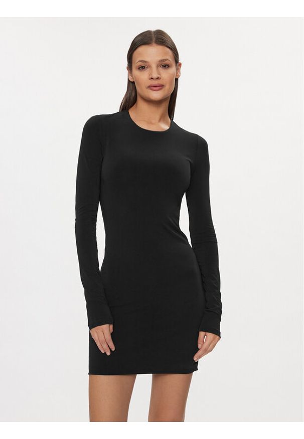 Patrizia Pepe Sukienka codzienna 8A1285/J113-K103 Czarny A-Line Fit. Okazja: na co dzień. Kolor: czarny. Materiał: syntetyk. Typ sukienki: proste. Styl: casual