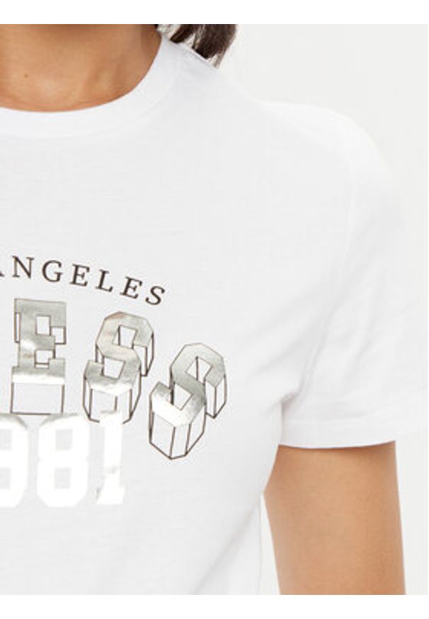 Guess T-Shirt V5RI06 I3Z14 Biały Regular Fit. Kolor: biały. Materiał: bawełna