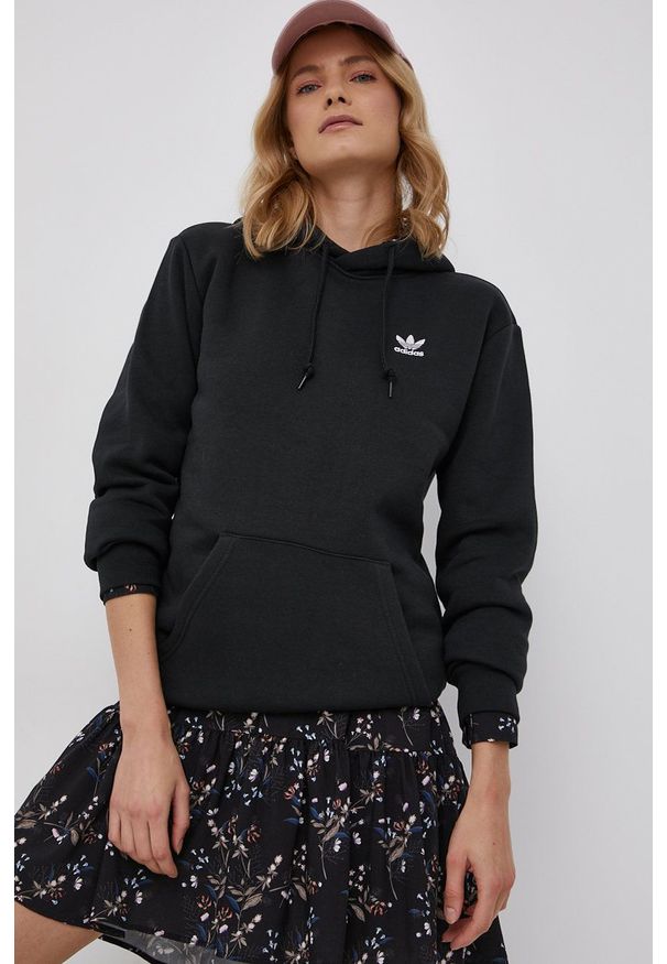 adidas Originals Bluza kolor czarny z kapturem gładka. Okazja: na co dzień. Typ kołnierza: kaptur. Kolor: czarny. Wzór: gładki. Styl: casual