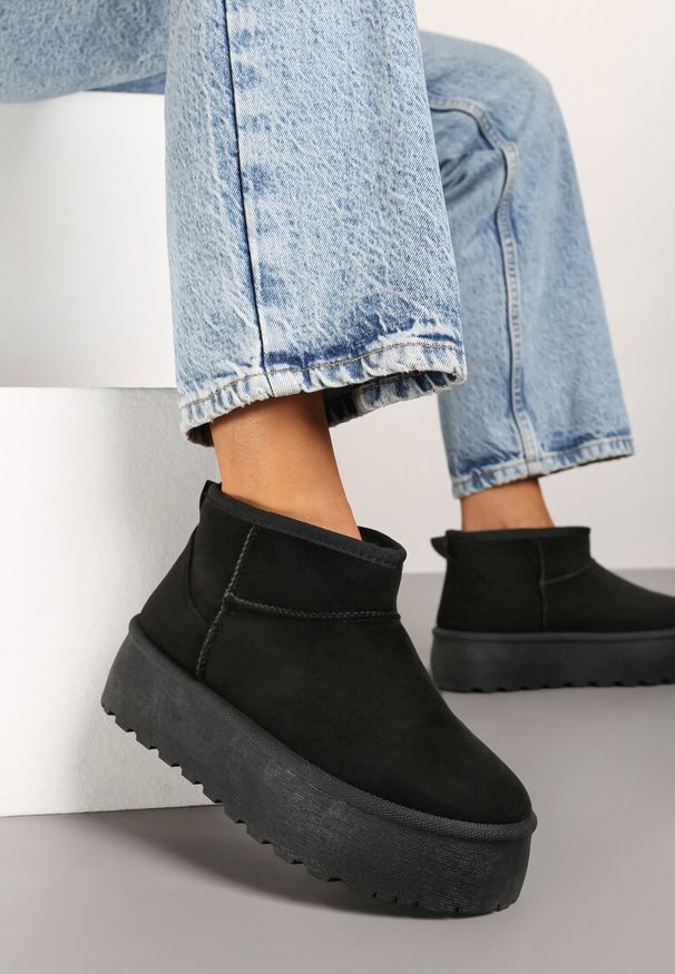 Born2be - Czarne Krótkie Śniegowce na Platformie Ringnalda. Okazja: na co dzień. Kolor: czarny. Materiał: jeans, materiał, futro, wełna. Sezon: zima. Obcas: na platformie. Styl: elegancki, casual. Wysokość obcasa: średni