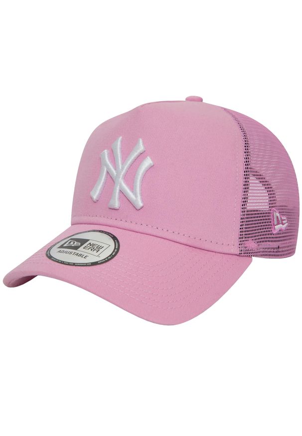 Czapka z daszkiem damska New Era League Essentials Trucker New York Yankees Cap. Kolor: różowy. Materiał: bawełna