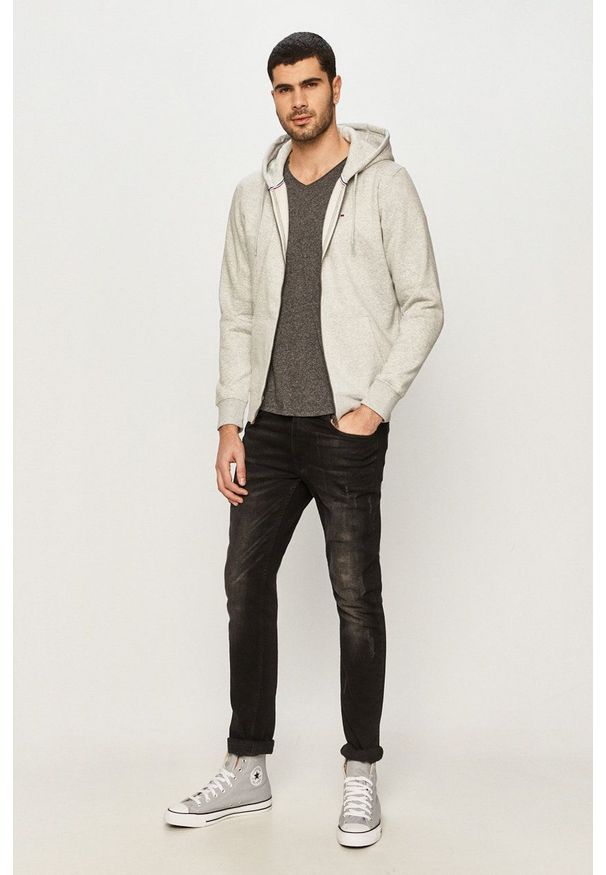 Tommy Jeans - Bluza. Okazja: na co dzień. Kolor: szary. Materiał: dzianina. Wzór: gładki. Styl: casual