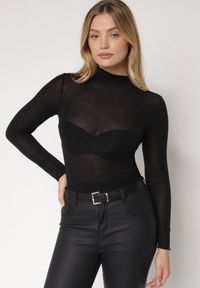 Born2be - Czarna Bluzka z Golfem Typu Longsleeve z Wiskozy z Kaszmirem Fedine. Okazja: na co dzień. Typ kołnierza: golf. Kolor: czarny. Materiał: wiskoza, kaszmir. Długość rękawa: długi rękaw. Styl: casual, elegancki, klasyczny #1