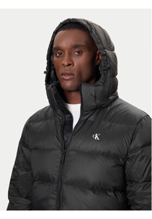 Calvin Klein Jeans Kurtka puchowa LV04RC518G Czarny Regular Fit. Kolor: czarny. Materiał: syntetyk