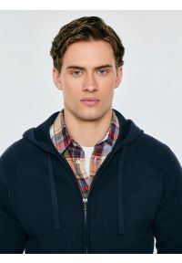 Big-Star - Sweter męski rozpinany z kapturem granatowy Hoodian 403. Okazja: na co dzień. Typ kołnierza: kaptur. Kolor: niebieski. Materiał: tkanina, bawełna, jeans, dresówka. Styl: casual, klasyczny #4